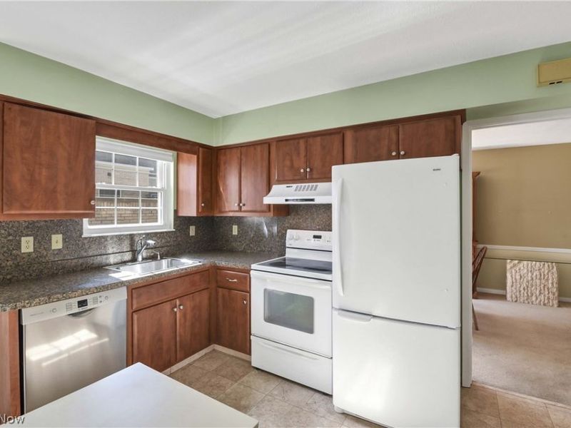 3720 Addington Court, Unit M177, Fairview Park, OH 44126 Photo 18