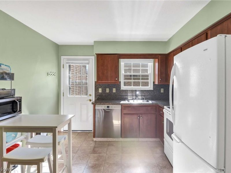 3720 Addington Court, Unit M177, Fairview Park, OH 44126 Photo 20