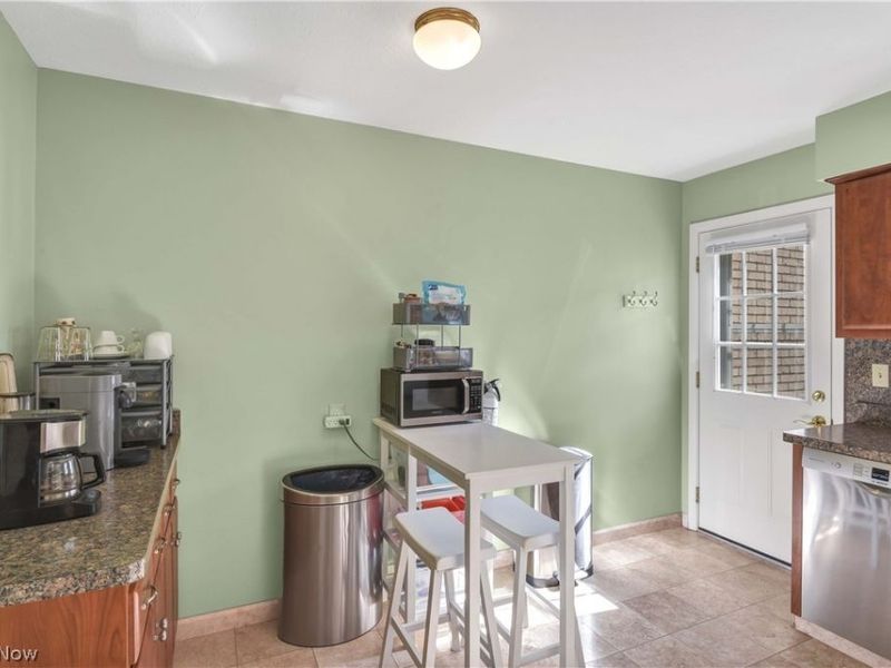 3720 Addington Court, Unit M177, Fairview Park, OH 44126 Photo 21