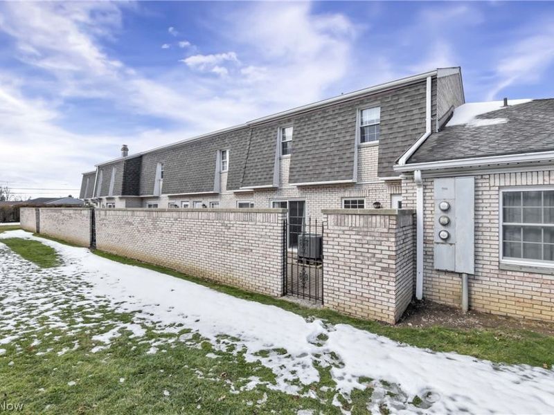 3720 Addington Court, Unit M177, Fairview Park, OH 44126 Photo 7