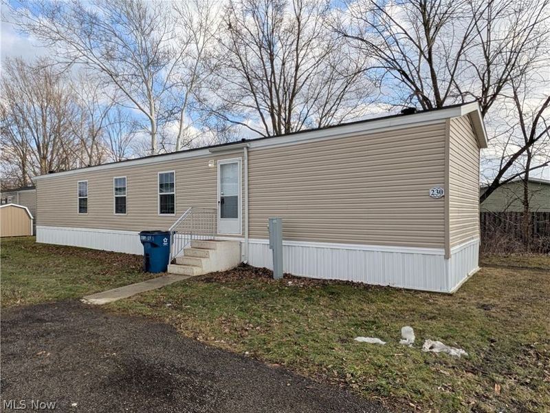 230 Cedar Brook Drive, Elyria, OH 44035 Photo 1