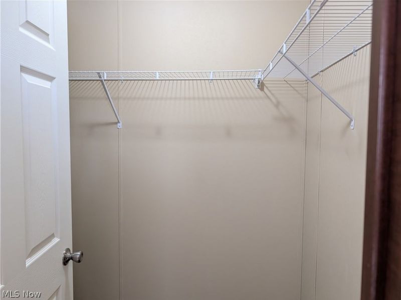 230 Cedar Brook Drive, Elyria, OH 44035 Photo 7