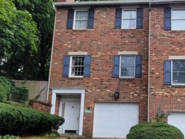 16 Magnolia Ln, Caldwell, NJ 07006