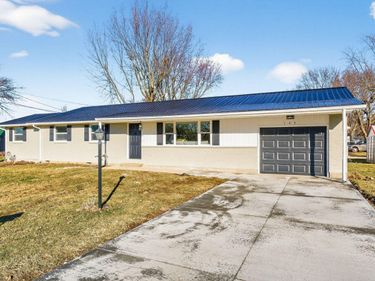 145 S Pine Street, Lakeview, OH 43331