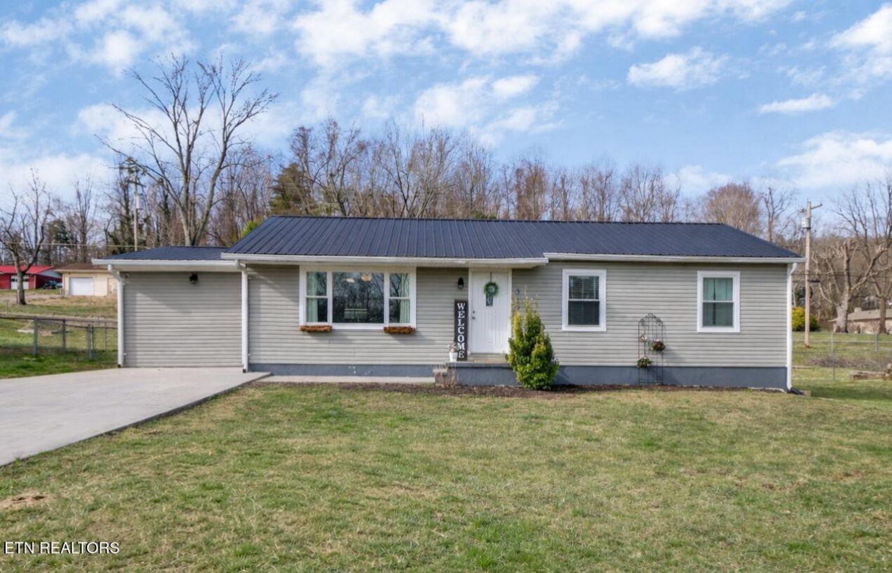 319 Meadowview Drive, Harriman, TN 37748 Main Photo