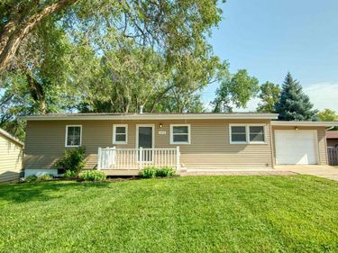 1214 Bellaire Boulevard, Bellevue, NE 68005