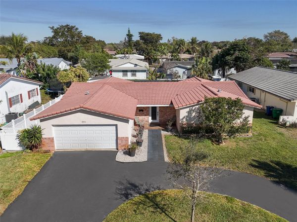 3971 NW 108th Ave, Coral Springs, FL 33065