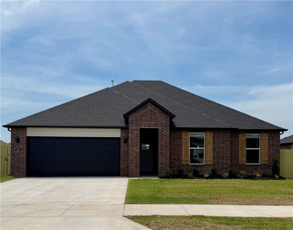 441 W Canada Drive, Farmington, AR 72730 Main Photo