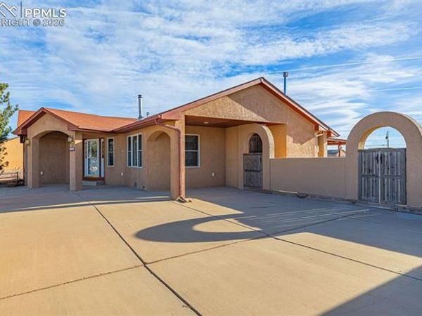 1420 E Gem Drive, Pueblo, CO 81007