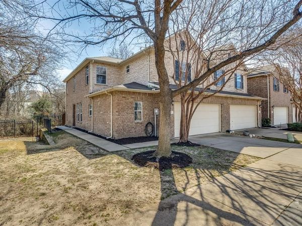 252 Turnberry Lane, Lewisville, TX 75067