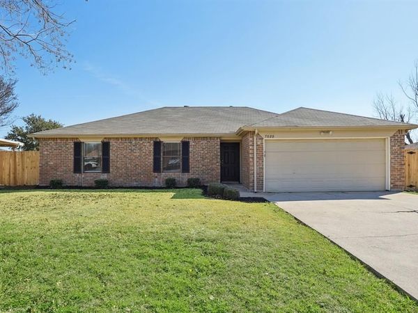 7020 Green Ridge Trail , North Richland Hills, TX 76182