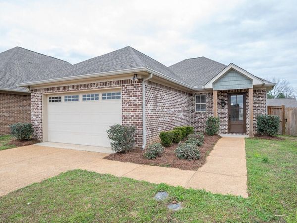 105 Candice Cir, Starkville, MS 39759