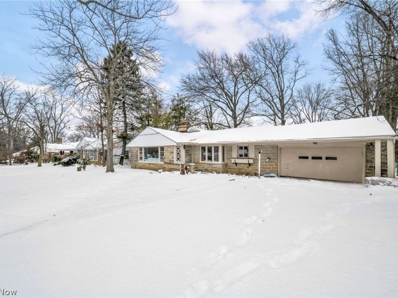 1081 Carver Road, Cleveland Heights, OH 44112 Photo 3