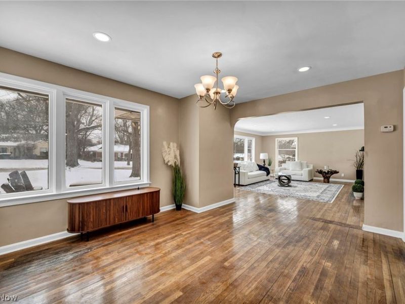 1081 Carver Road, Cleveland Heights, OH 44112 Photo 8