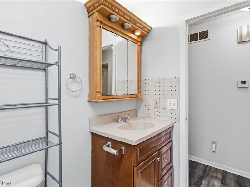 1183 Eastland Avenue, Akron, OH 44305 Photo 8