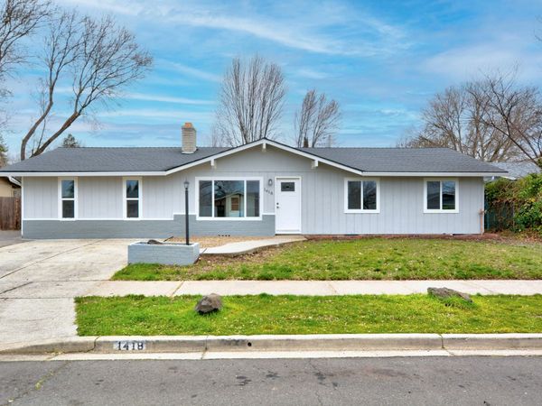 1418 Coquette Street, Medford, OR 97504