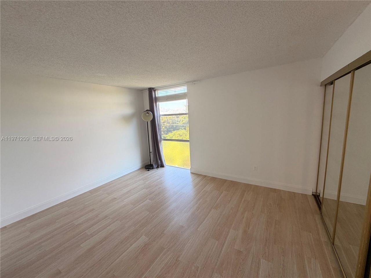 2350 NE 135th St , Unit 503, North Miami, FL 33181 Photo