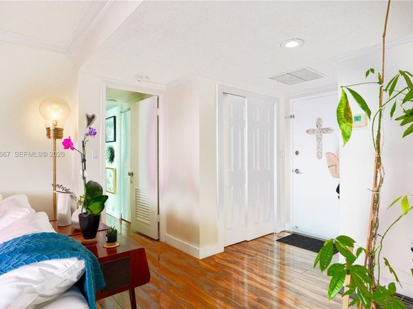 11111 Biscayne Blvd, Unit 20E, Miami, FL 33181