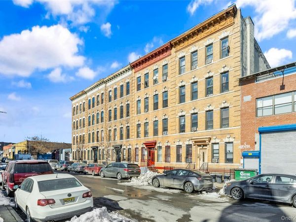 133 Thames Street , Unit 2L, Brooklyn, NY 11237