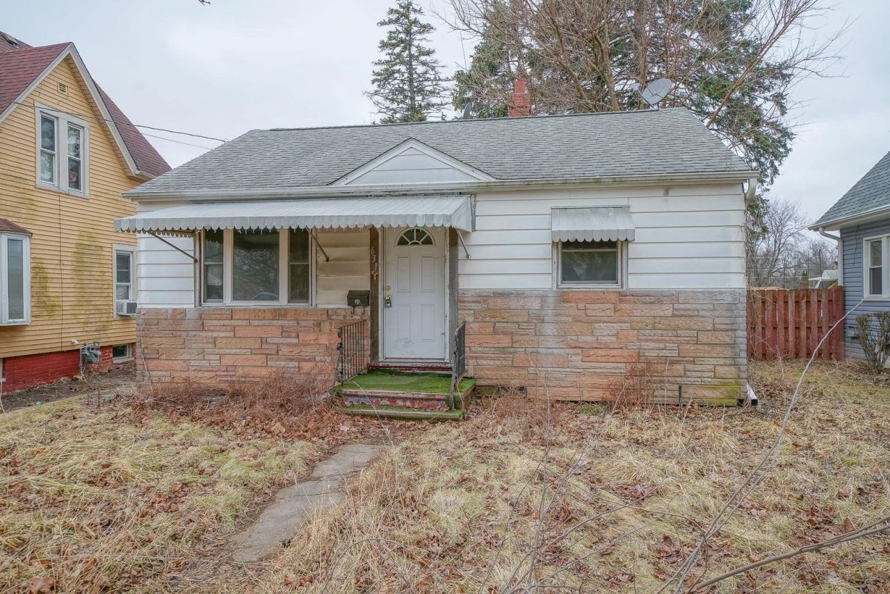 631 Haish Boulevard, DeKalb, IL 60115 Main Photo