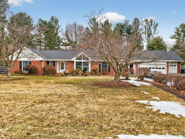 829 GREENWAY CIR, WAYNESBORO, VA 22980