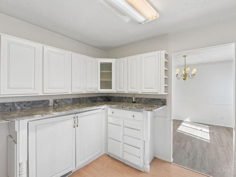 1128 Oldwick Drive, Reading, OH 45215 Photo 10