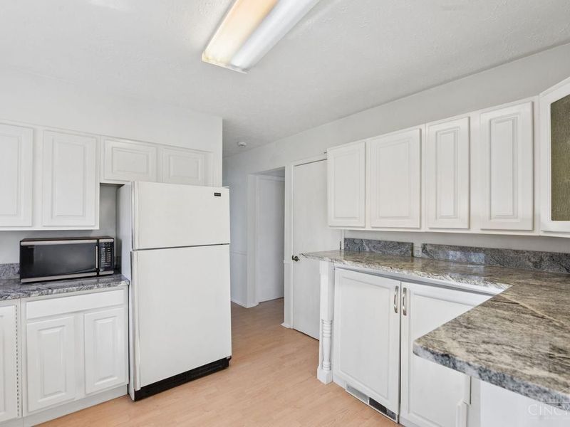 1128 Oldwick Drive, Reading, OH 45215 Photo 12