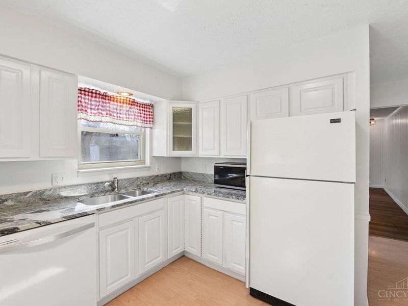 1128 Oldwick Drive, Reading, OH 45215 Photo 9