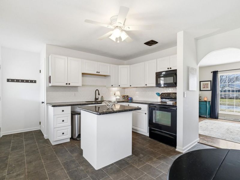 629 Andrew Avenue, Westerville, OH 43081 Photo 9