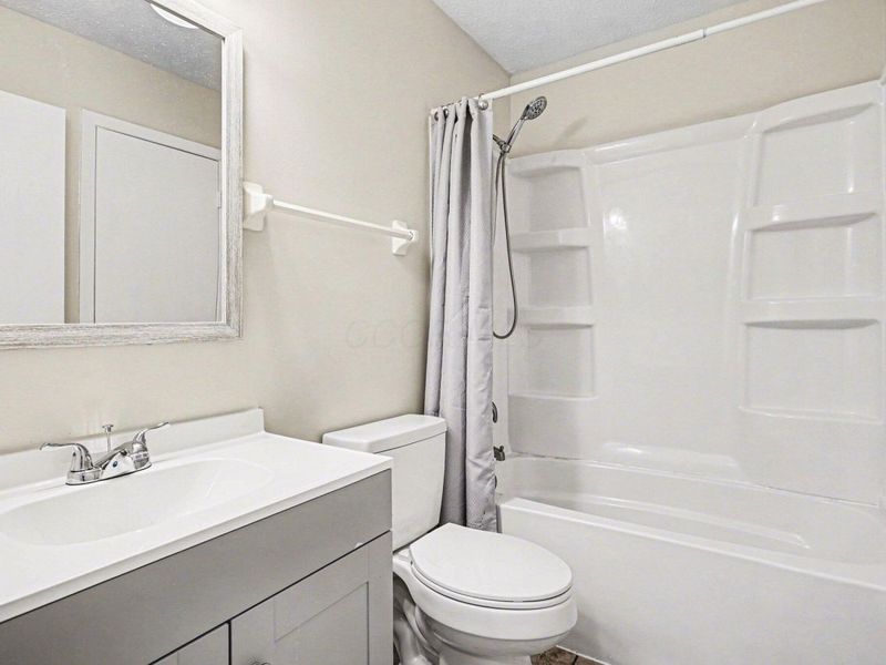 2024 Sawbury Boulevard, Columbus, OH 43235 Photo 14