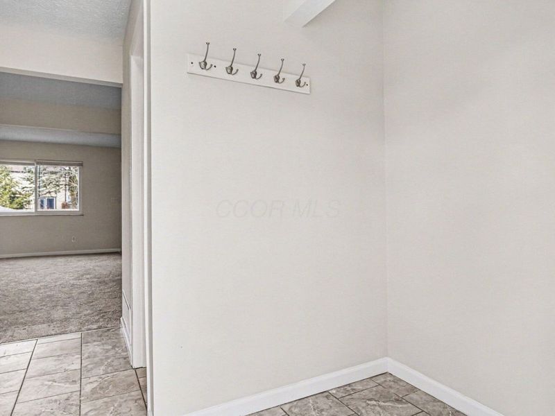 2024 Sawbury Boulevard, Columbus, OH 43235 Photo 3