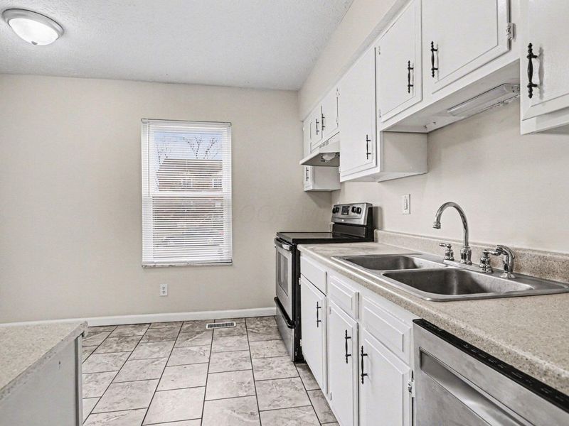 2024 Sawbury Boulevard, Columbus, OH 43235 Photo 6