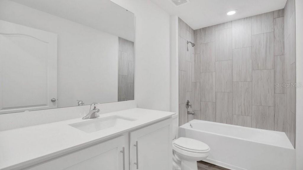 12958 Del Lago Drive , Astatula, FL 34705 Photo