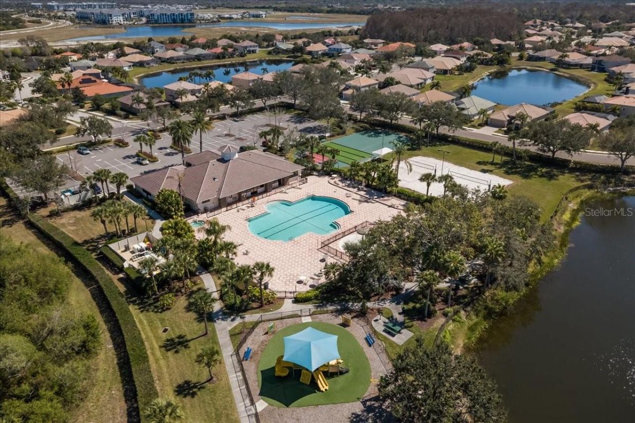 923 Fairwaycove Lane, Unit 103, Bradenton, FL 34212 Photo