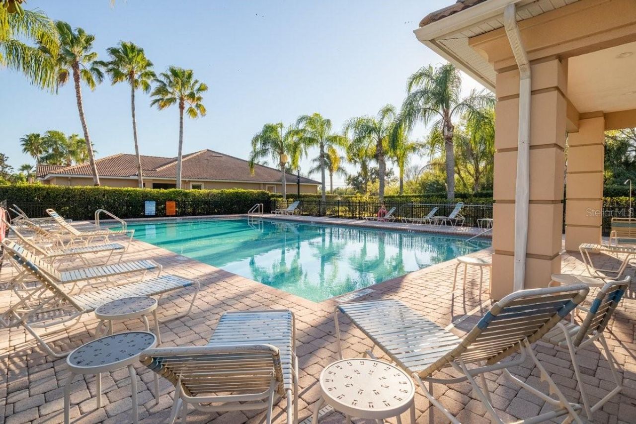 923 Fairwaycove Lane, Unit 103, Bradenton, FL 34212 Photo