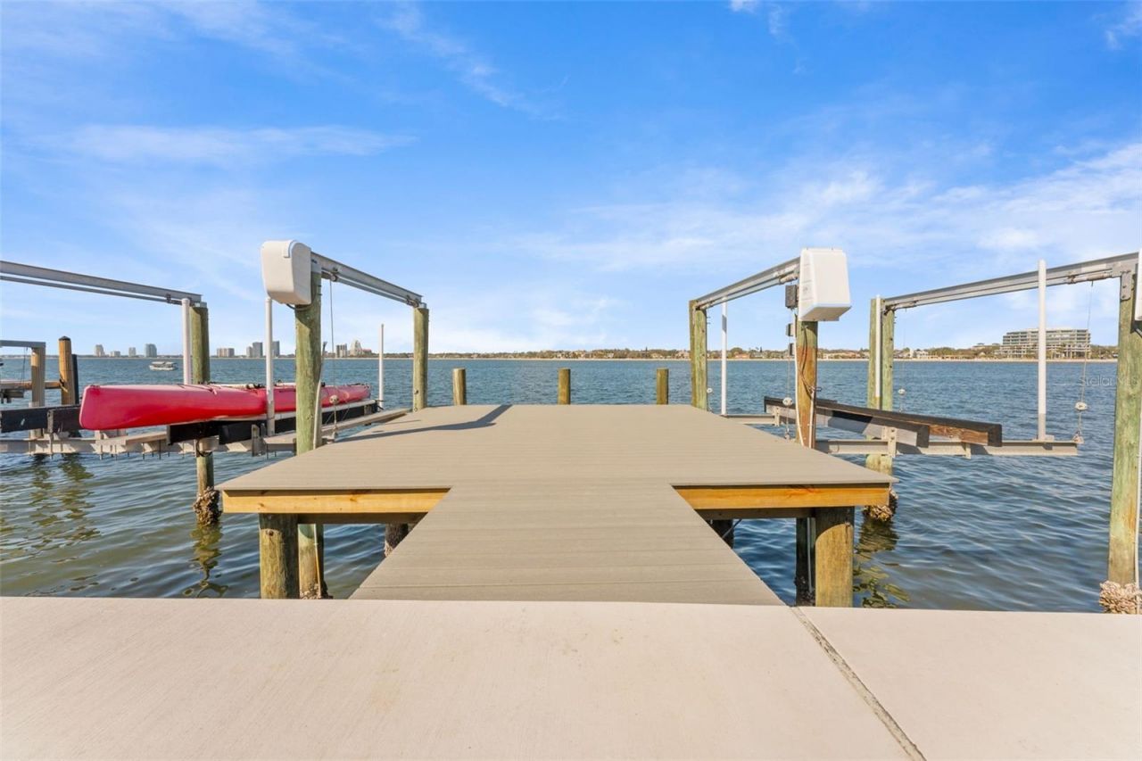 62 Adalia Avenue, Tampa, FL 33606 Photo