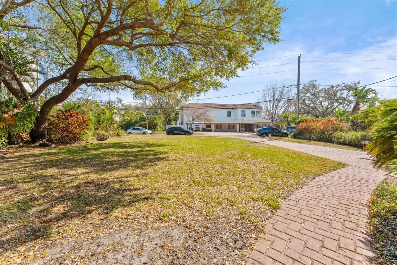 62 Adalia Avenue, Tampa, FL 33606 Photo