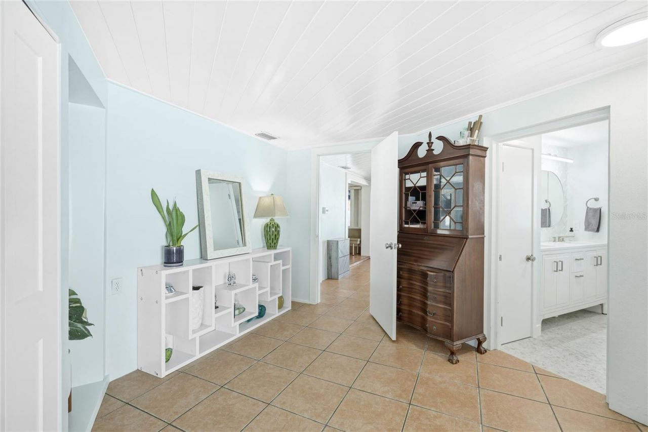 1939 High Point Drive, Sarasota, FL 34236 Photo