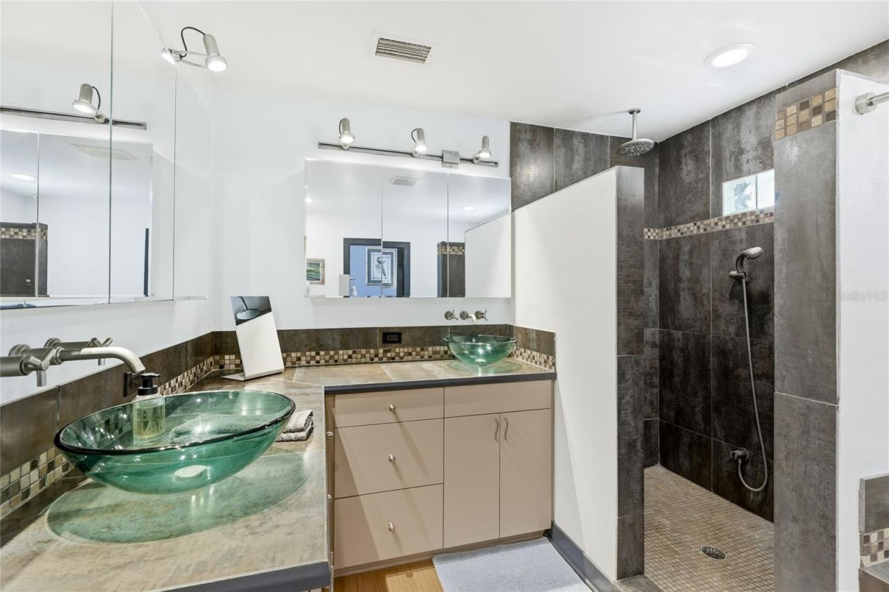 1939 High Point Drive, Sarasota, FL 34236 Photo