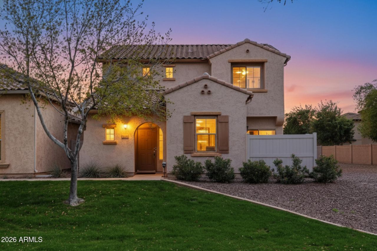 1965 W Busoni Place, Phoenix, AZ 85023 Main Photo