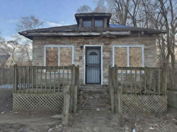 1105 W 15th Avenue, Gary, IN 46407