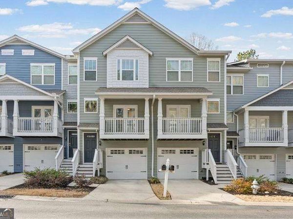 1057 Liberty Parkway NW, Atlanta, GA 30318