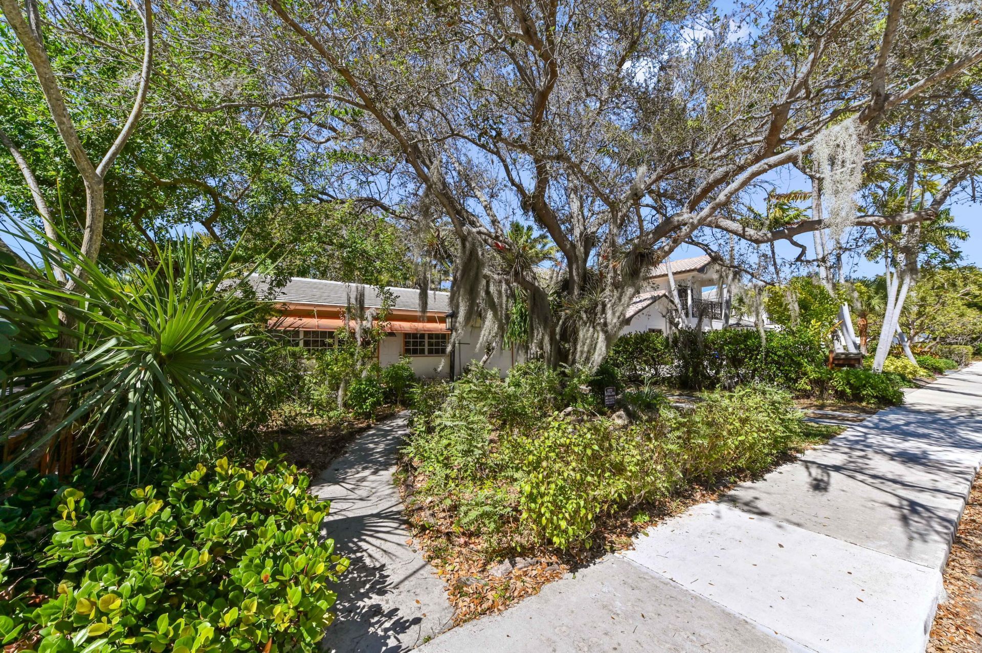411 N Lakeside Drive, Lake Worth Beach, FL 33460 Photo