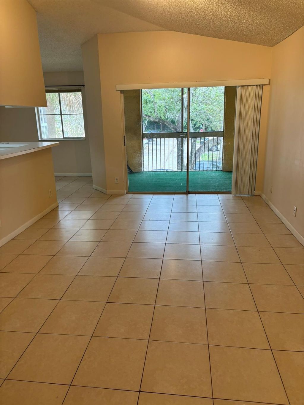 9833 Westview Drive, Unit 822, Coral Springs, FL 33076 Photo