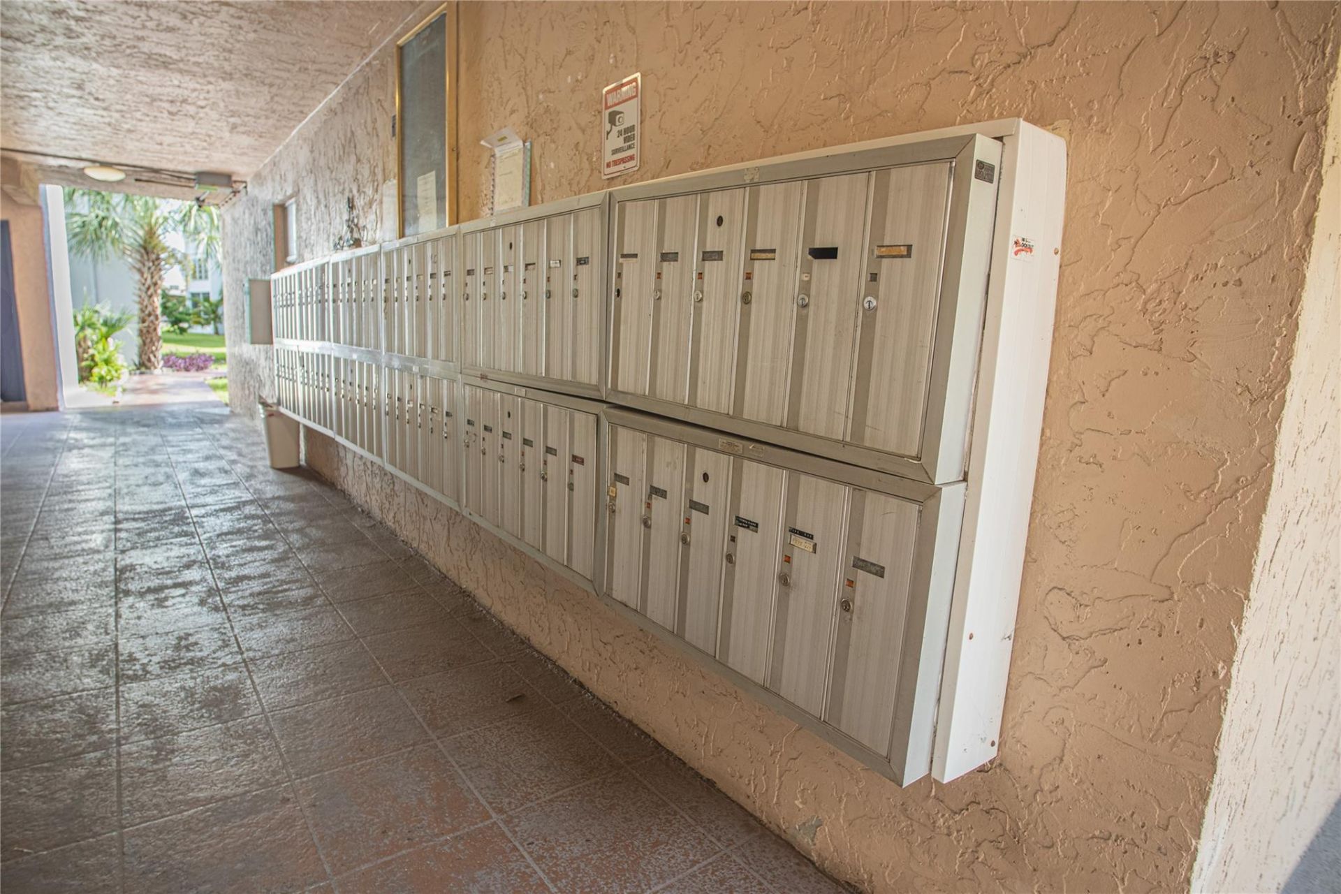 2850 Somerset Drive, Unit 307L, Lauderdale Lakes, FL 33311 Photo