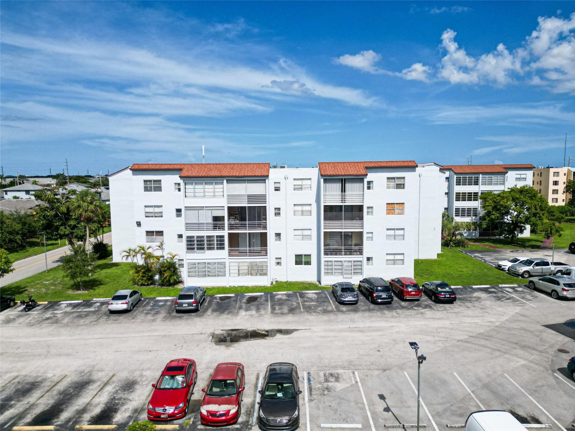 2850 Somerset Drive, Unit 307L, Lauderdale Lakes, FL 33311 Photo