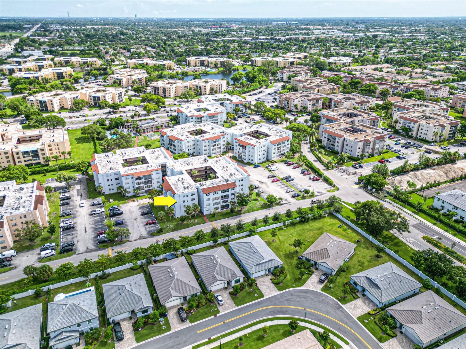 2850 Somerset Drive, Unit 307L, Lauderdale Lakes, FL 33311 Photo