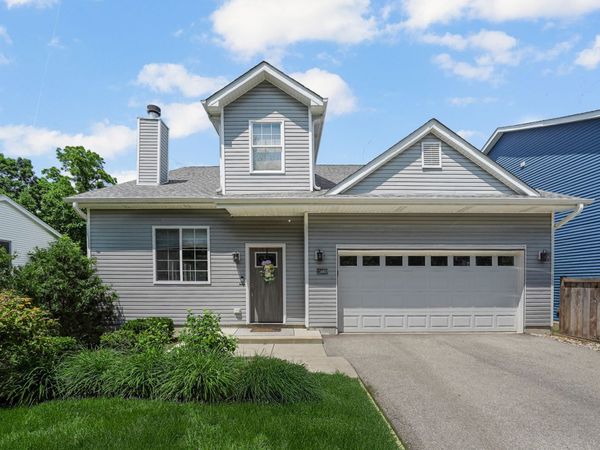 228 Juneway Terrace , Lake Bluff, IL 60044