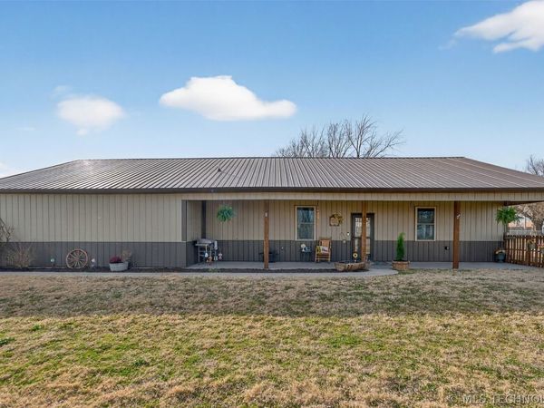 315 S Maple Street, Oologah, OK 74053