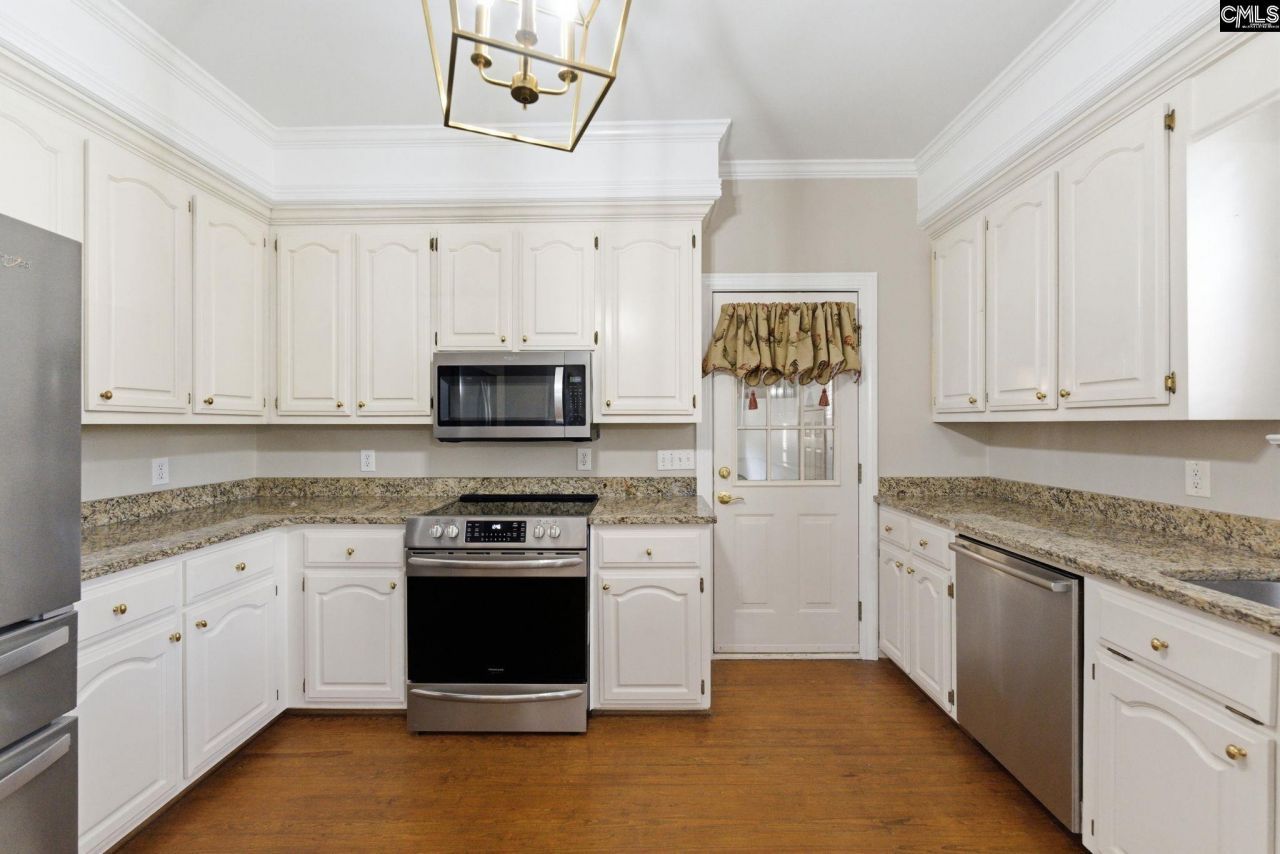 108 Governors Grant Boulevard  Photo 13